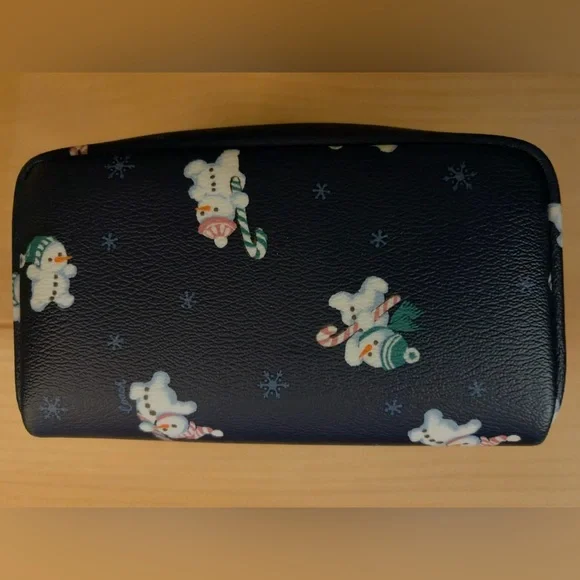 New w/o tags Coach Travel cosmetic Navy Snowman Design - Picture 2 of 7